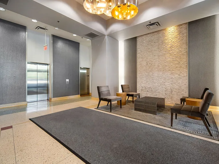 375 W Erie St #303 — Photo 17