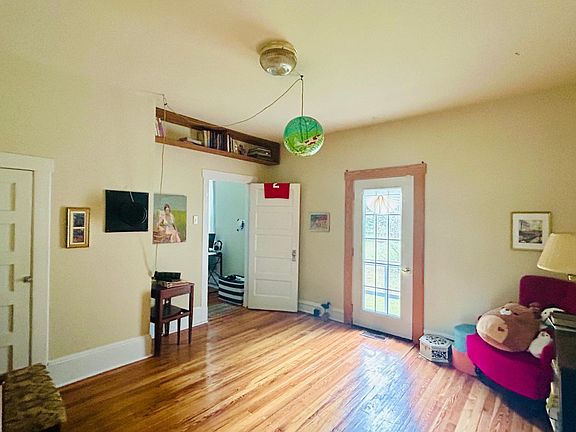 5th image of 1544 Avon Rd