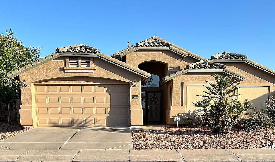 1st image of 43517 W Courtney Dr