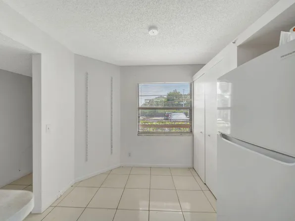 12701 SW 14th Street #112 J, Pembroke Pines, FL 33027