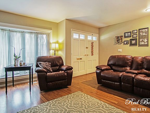 4th image of 4802 Selkirk Dr