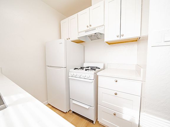 5th image of 1640 5th Ave #16