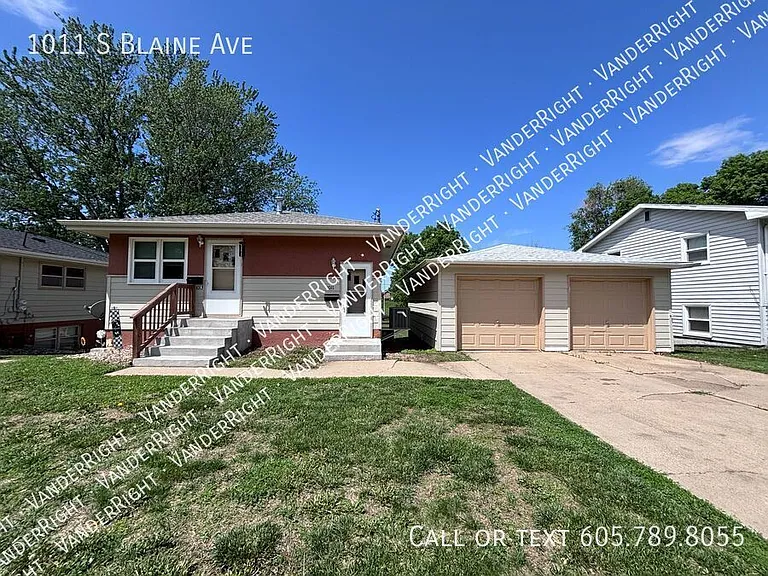 1011 S Blaine Ave — Photo 13