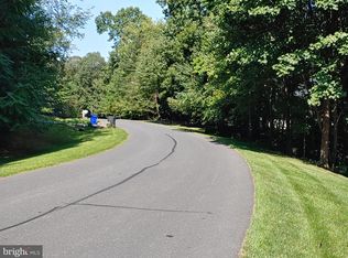2 Thompson Dr SE, Ijamsville, MD 21754