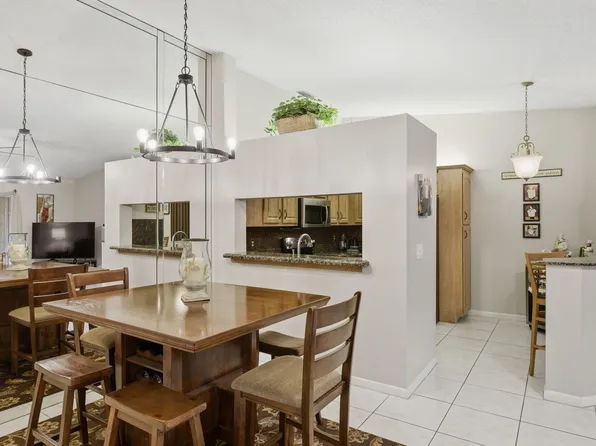 13811 Oneida Drive #F2, Delray Beach, FL 33446