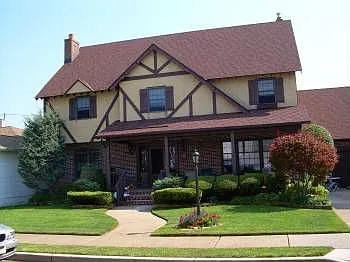 423 N Douglas Ave photo 1