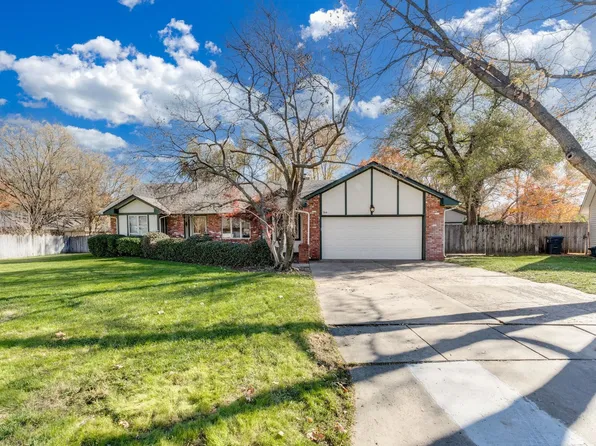 144 S Muirfield Cir, Wichita, KS 67209