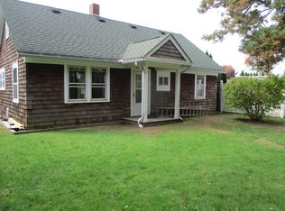 515 Ostrander Ave, Riverhead, NY 11901