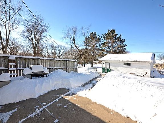 2nd image of 9140 Park Ave S
