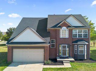 758 Pine Ridge Ln, Madison Heights, MI 48071