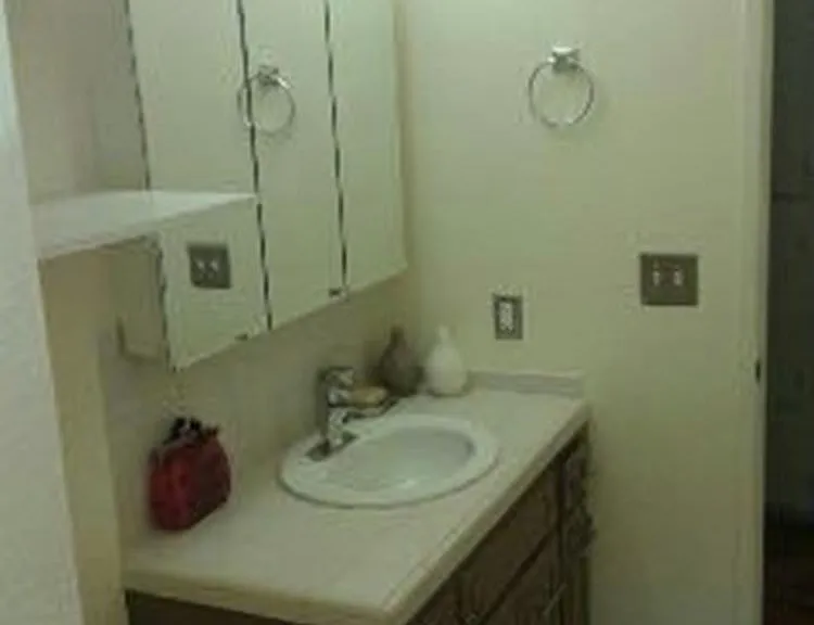 2270 Boundary St — Photo 10