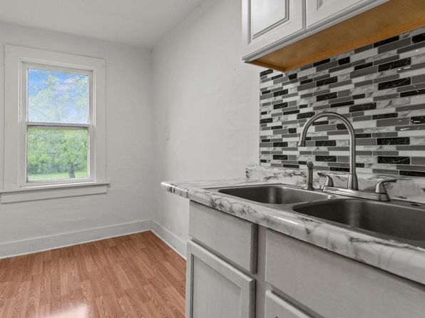 fort-wayne-indiana-73138904 picture