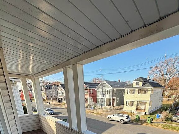 4th image of 376 E 9th Ave #2nd