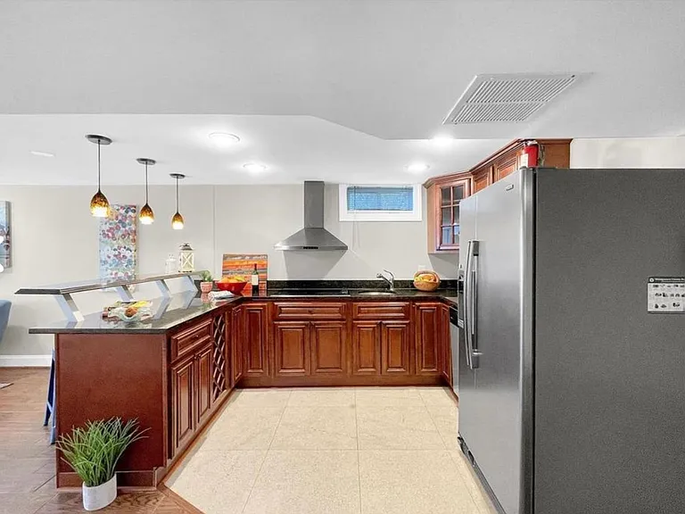4901 Boiling Brook Pkwy — Photo 9