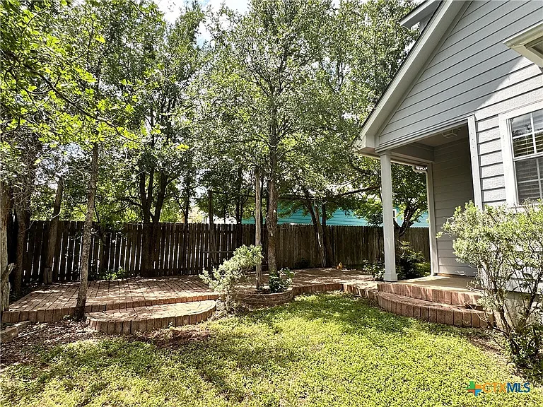 2050 Lisa Ln — Photo 45
