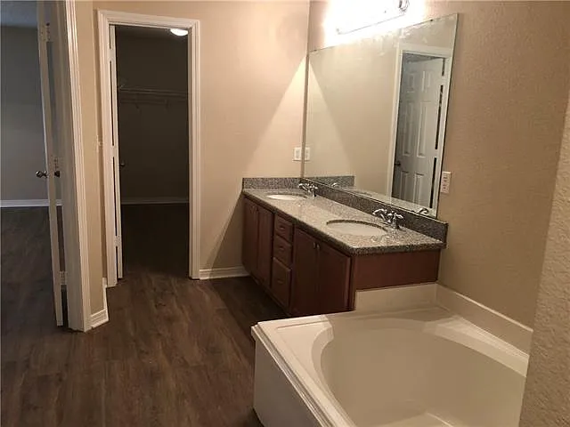 1064 Clairise Ct — Photo 20