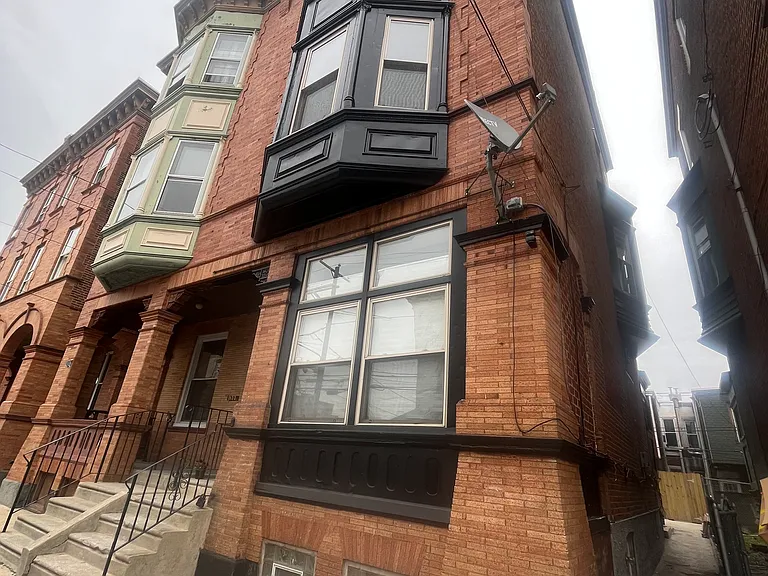 1929 N 32nd St #3 — Photo 14