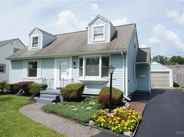 19 Calvin Ct S, Tonawanda, NY 14150