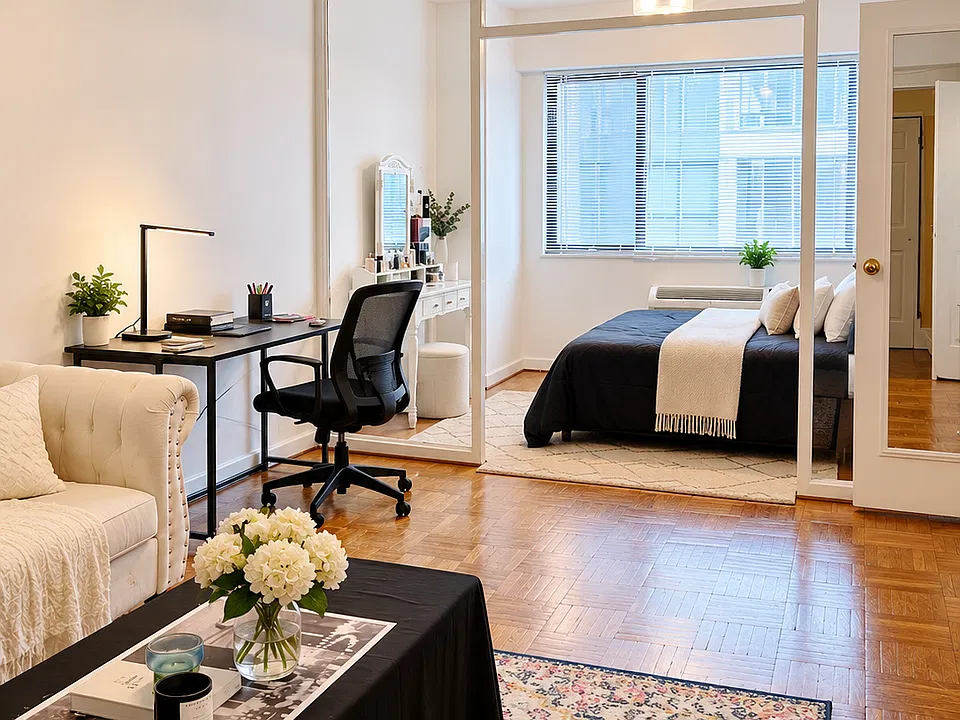 2141 I St NW #410