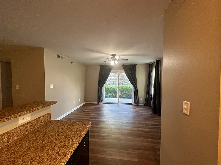 15102 Spring Creek Ln — Photo 6