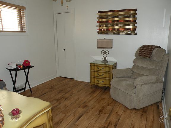 3rd image of 1824 N 22nd Ave