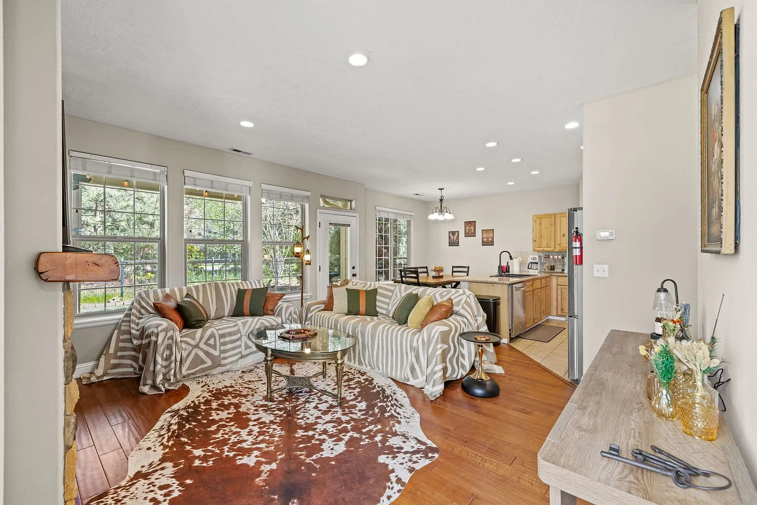 3 bed, 2.0 bath, 1743 sqft, $4,376 — Photo 1