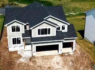 372 Napoli Ave, West Des Moines, IA 50266