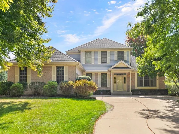1010 Forest Trl, Sugar Grove, IL 60554