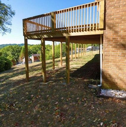 5th image of 735 Witt Pl