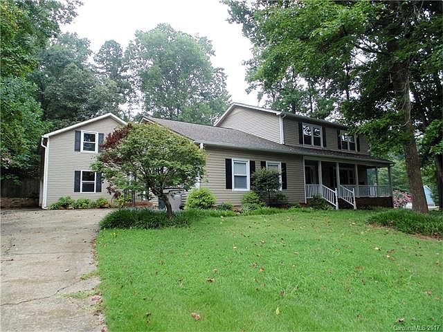 1st image of 301 Windsong Dr