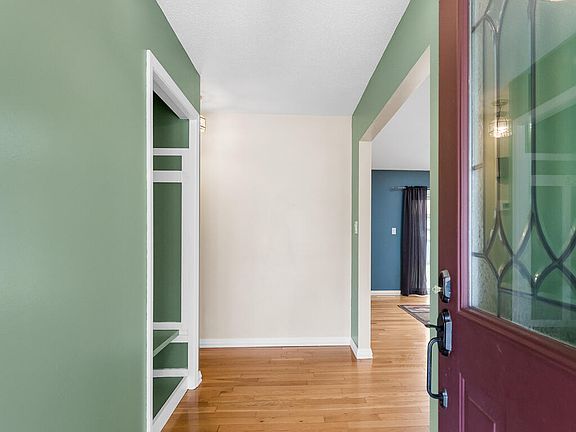 4th image of 1731 Princess Ln