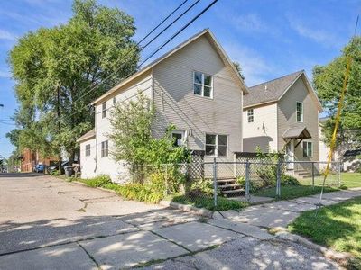 912 Market St, Saint Joseph, MI, 49085