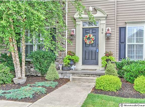 3rd image of 20 Carriage Way