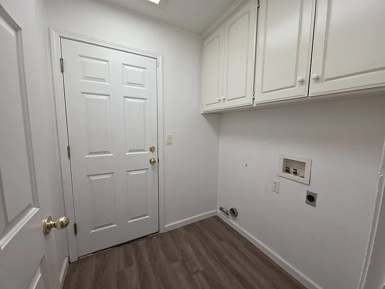 819 Black Walnut Way — Photo 7