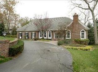 7492 Oak Shore Dr, Portage, MI 49024