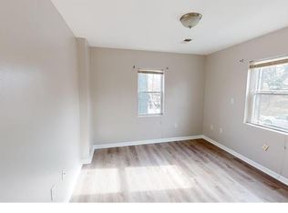 424 Condon Ter SE #4, Washington, DC 20032