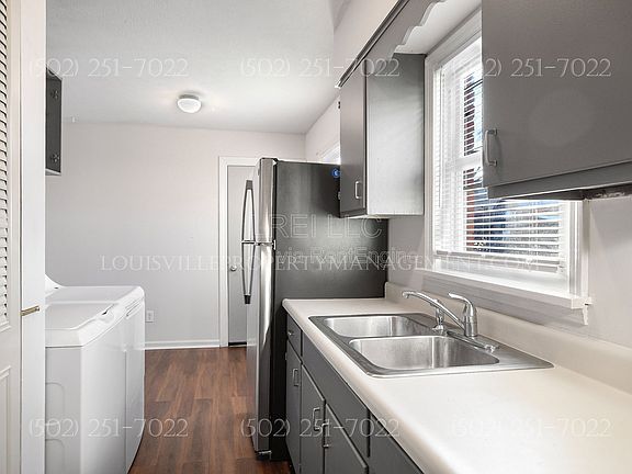 5th image of 5112 Valiant Dr APT 1