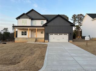 415 Stable Ct, Linden, NC 28356