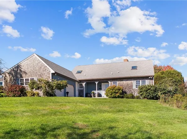 196 Sea Meadow Dr, Portsmouth, RI 02871