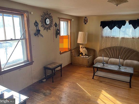 2nd image of 15943 Foundry Row NW