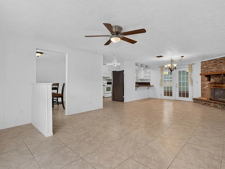 9954 Larkdale Ct — Photo 7