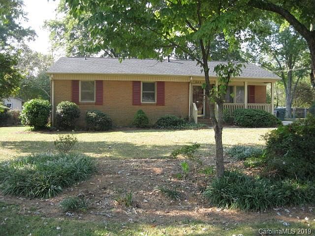 1st image of 1023 Holly Dr