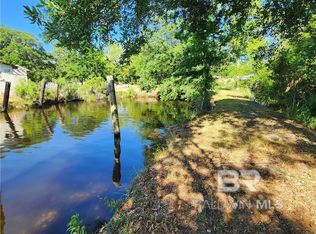 13745 Seaman Ave, Bayou La Batre, AL 36509