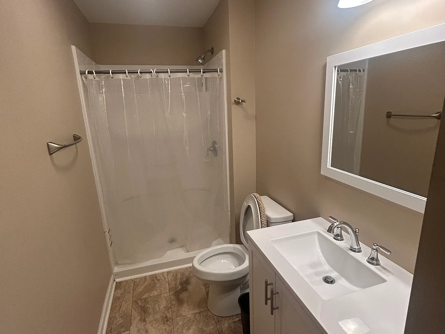 4 bed, 2000 sqft, $700 — Photo 4