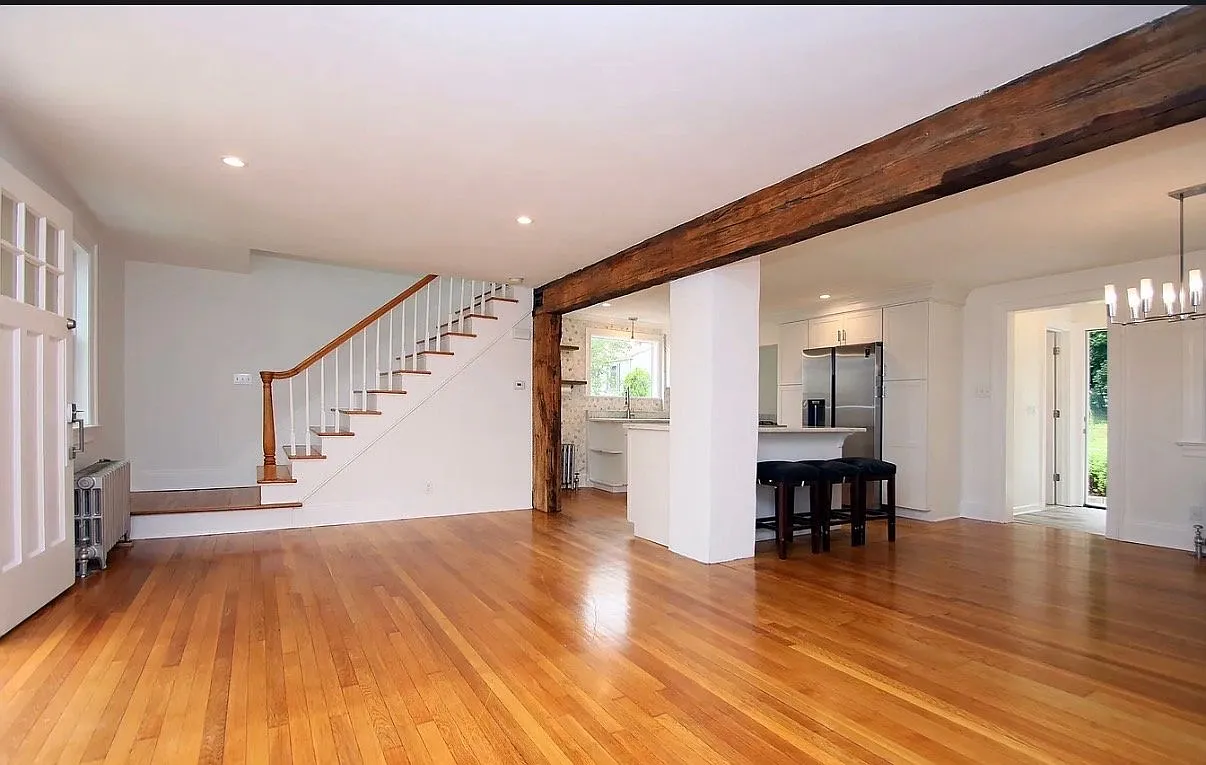 Spacious and Well-Maintained Home in a Convenient Location — Photo 2