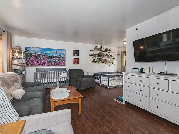 4th image of 46 Pepperdine Dr