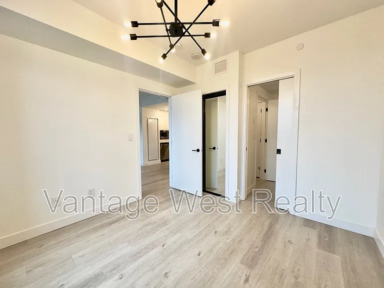1471 Saint Paul St #711 — Photo 6