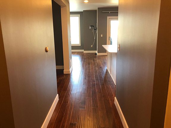 3rd image of 1630 N Clarkson St APT 402