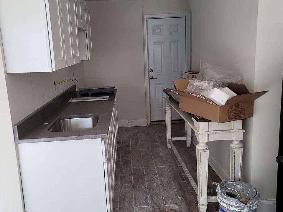 1st image of 23502 Hillside Ave