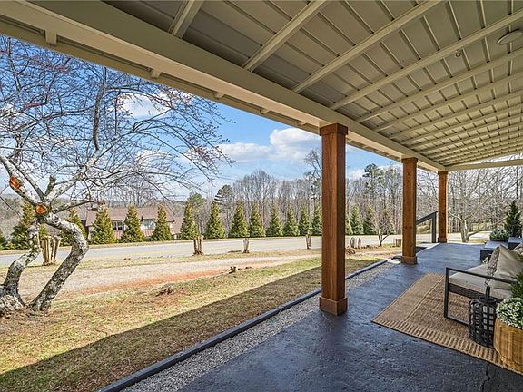 4th image of 701 Hightower Church Rd